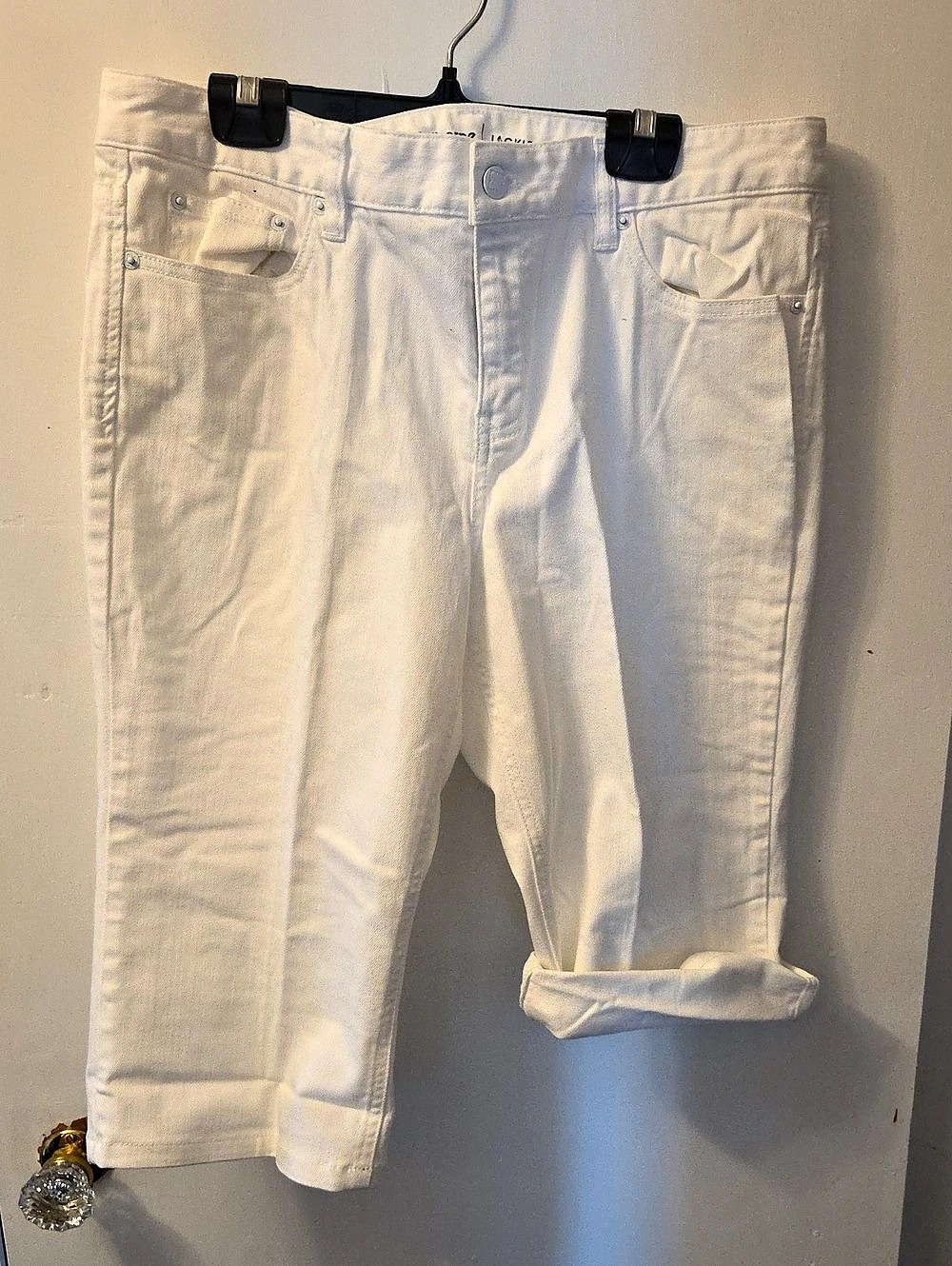 Liz Claiborne Jackie Cropped Jeans in White Size 12